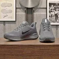 حذاء رياضي شبابي - نايكي (Nike)