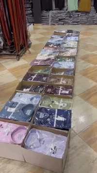 تشكيلة قمصان رجالية متنوعة الألوان