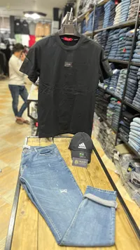 طقم ملابس رجالية كاجوال - بيير كاردان وأديداس (Pierre Cardin & Adidas)