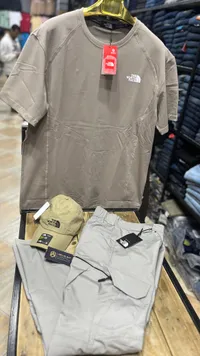 طقم ملابس رجالية صيفي - ذا نورث فيس (The North Face)