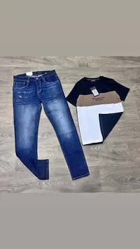 طقم ملابس رجالي كاجوال - بنطال جينز أمريكان إيجل وتيشرت (American Eagle)