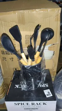 طقم أدوات مطبخ سيليكون مع حامل