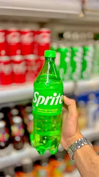 مشروب غازي بنكهة الليمون والليمون الأخضر - سبرايت (Sprite)