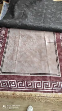 سجادة صلاة فاخرة بنقوش كلاسيكية