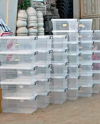 صناديق تخزين بلاستيكية شفافة