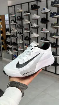 حذاء رياضي إير زووم - نايكي (Nike)