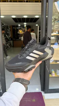 حذاء رياضي تيريكس - أديداس (Adidas)