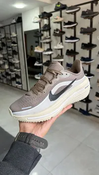 حذاء رياضي شبابي - نايكي إير (Nike)