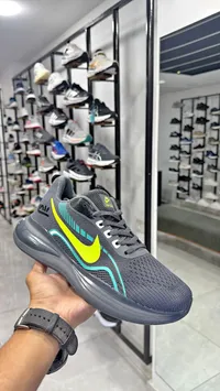 حذاء رياضي شبابي إير - نايكي (Nike)