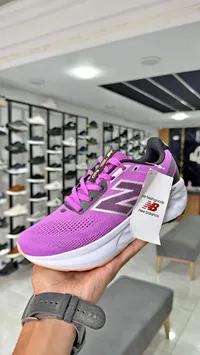 حذاء رياضي فريش فوم 520 من نيو بالانس (New Balance)