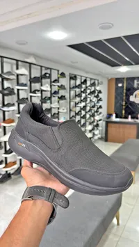 حذاء رياضي مريح - سكيتشرز آرتش فيت (Skechers)