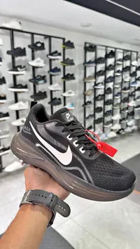 حذاء رياضي شبابي - نايكي إير زوم (Nike)