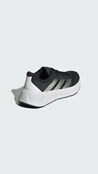 حذاء رياضي شبابي - كويستار من أديداس (Adidas)