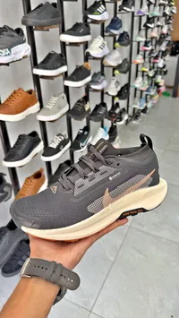 حذاء رياضي بيغاسوس تريل 5 - نايكي (Nike)