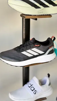 حذاء رياضي كلاود فوم - أديداس (Adidas)