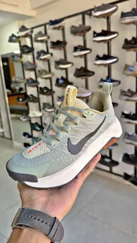 حذاء رياضي وايلد هورس - نايكي (Nike)
