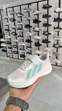 حذاء رياضي شبابي - أديداس (Adidas)