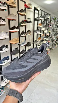 حذاء رياضي الترا بوست - اديداس (Adidas)