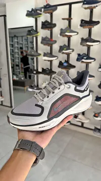 حذاء رياضي إير زووم - نايكي (Nike)