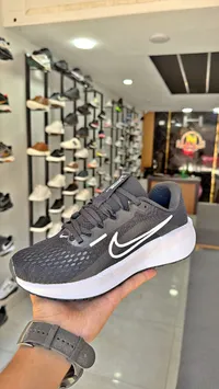 حذاء رياضي شبابي - نايكي (Nike)