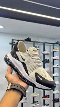 حذاء رياضي - نايكي اير ماكس 270 (Nike)