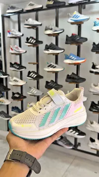 حذاء رياضي بناتي - أديداس (Adidas)