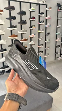 حذاء رياضي رجالي - سكيتشرز (Skechers)