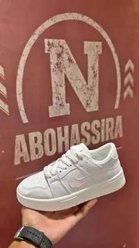 حذاء رياضي أبيض - نايكي (Nike)