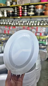 صحن تقديم بيضاوي أبيض