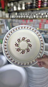 صحن تقديم سيراميك مزخرف بالورود