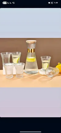 طقم إبريق و أكواب زجاجية مخططة