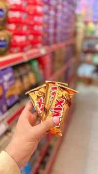 أصابع ويفر مغطاة بالشوكولاتة - تويكس (Twix)
