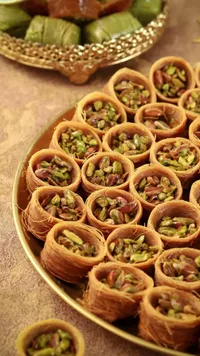 عش البلبل بالفستق الحلبي