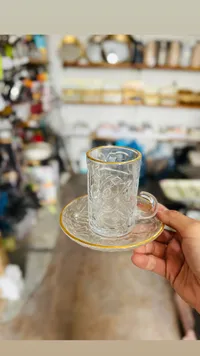 كاسة شاي زجاج بحافة ذهبية