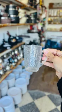 كوب زجاجي بنقش الفقاعات