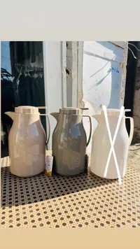 إبريق ماء بلاستيكي