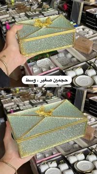 صندوق مجوهرات زجاجي مزخرف بفراشة ذهبية