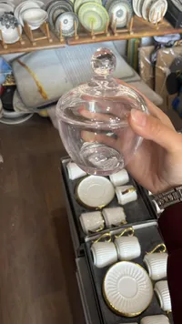 وعاء تقديم زجاجي بغطاء
