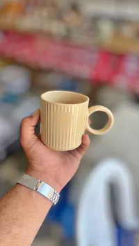 كوب سيراميك مضلع بلون بيج