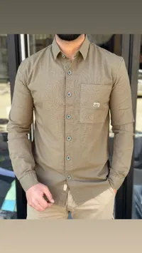 قميص رجالي كاكي بأكمام طويلة