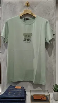 تيشيرت رجالي بطبعة سكاي كو (Skyco)