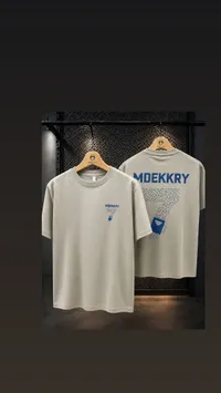 تيشيرت رجالي بتصميم عصري - مدكري (Mdekkry)