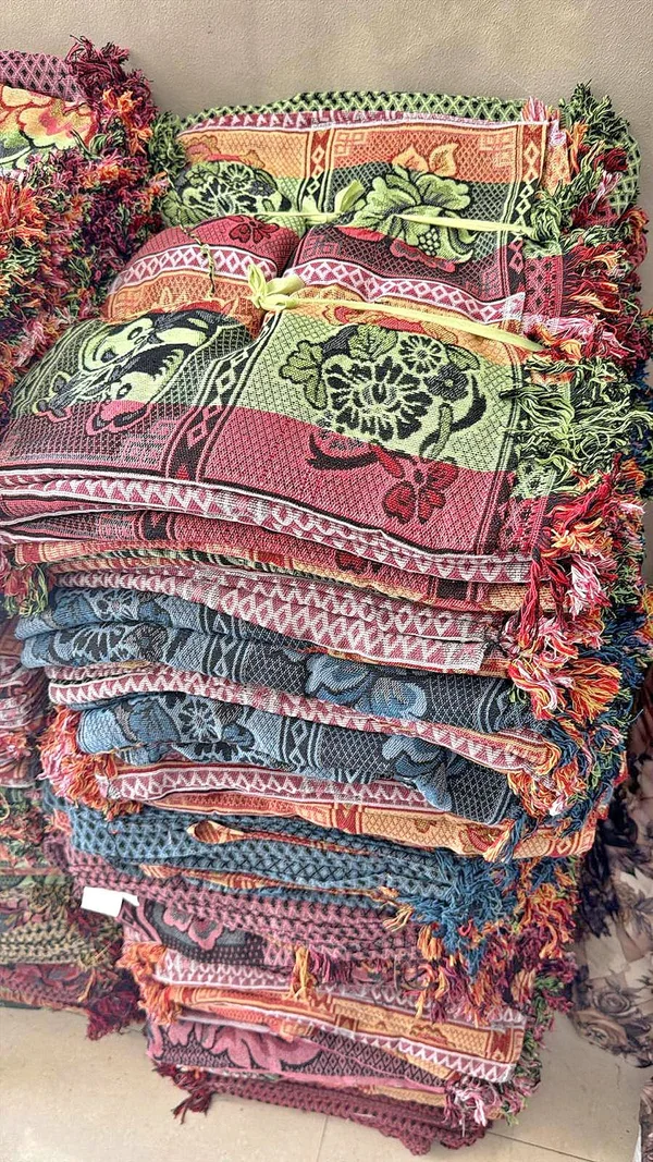 مفارش كنب مزخرفة بنقوش شرقية - مفروشات - سوق غزة