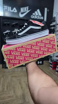 حذاء كاجوال - Vans