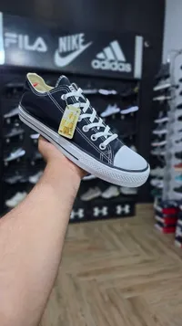 حذاء كلاسيك - كونفرس (Converse)