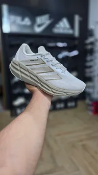 حذاء اديداس أديستار (Adidas)