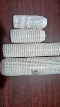 أكواب ورقية للكب كيك (أبيض)