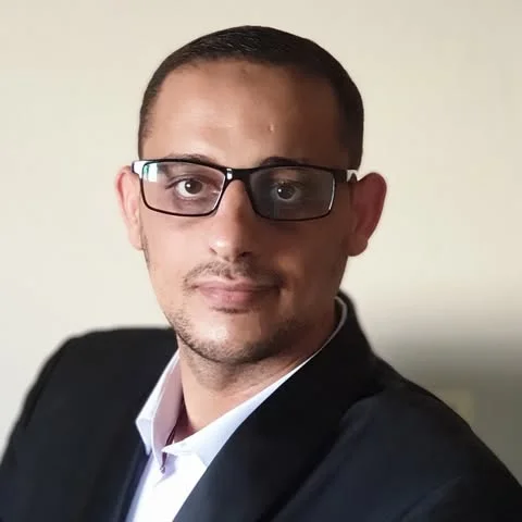 شعار احمد مروان ابو قمر