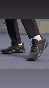 حذاء رياضي شبابي - نايكي (Nike)