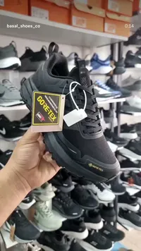 حذاء رياضي شبابي أسود بتقنية غور-تكس - أديداس (Adidas)